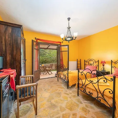 Nostos By 斯沃伦塔